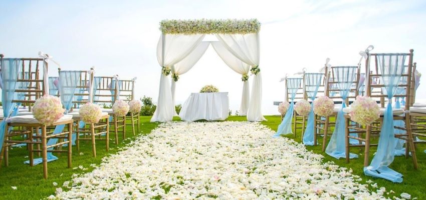 The Right Wedding Venue Makes The Entire Day Unforgettable