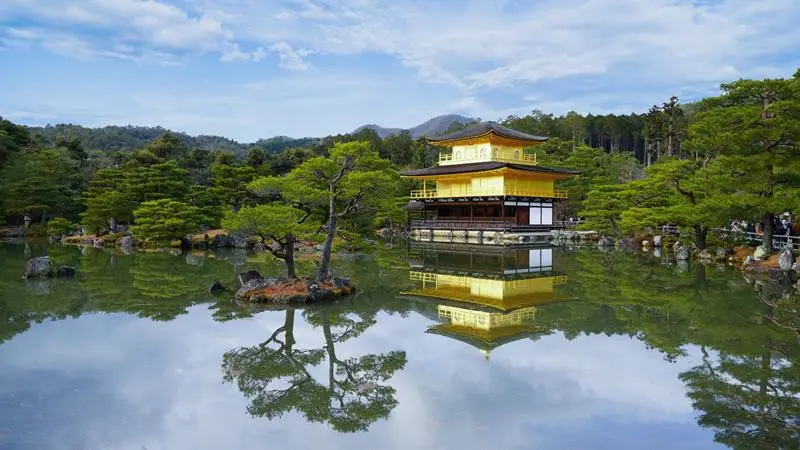 Kinkakuji: Exploring the Rich History and Captivating Beauty