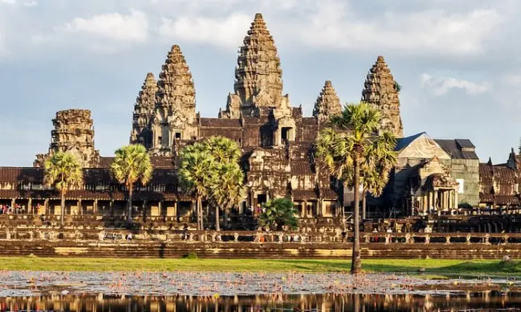 Krong Siem Reap: Unveiling the Gateway to Cambodia's Majestic Temples and Cultural Riches