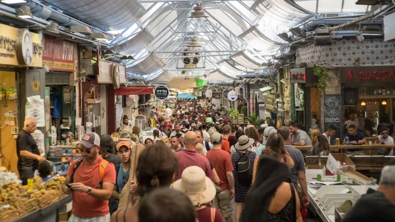 Machaneh Yehudah Market: A Blend of Cultures and Flavors