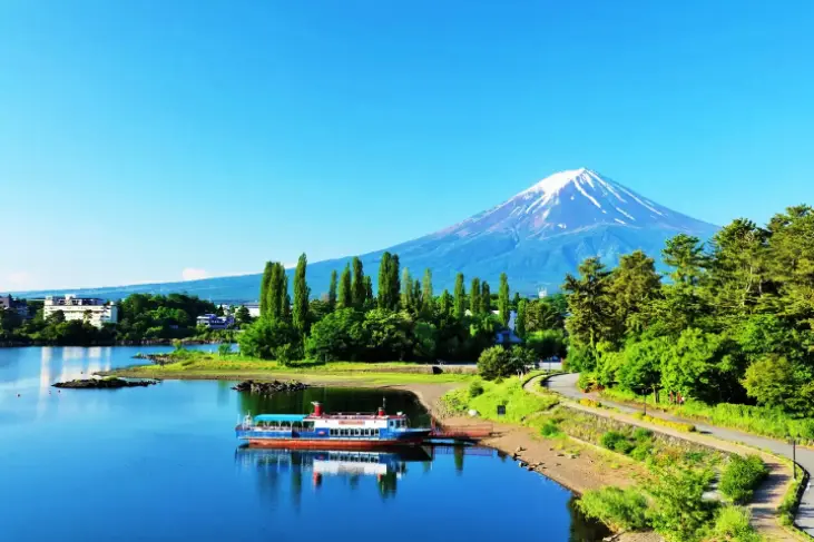 Lake Kawaguchi: Fuji Omuro Sengen Shrine Spiritual & Scenic